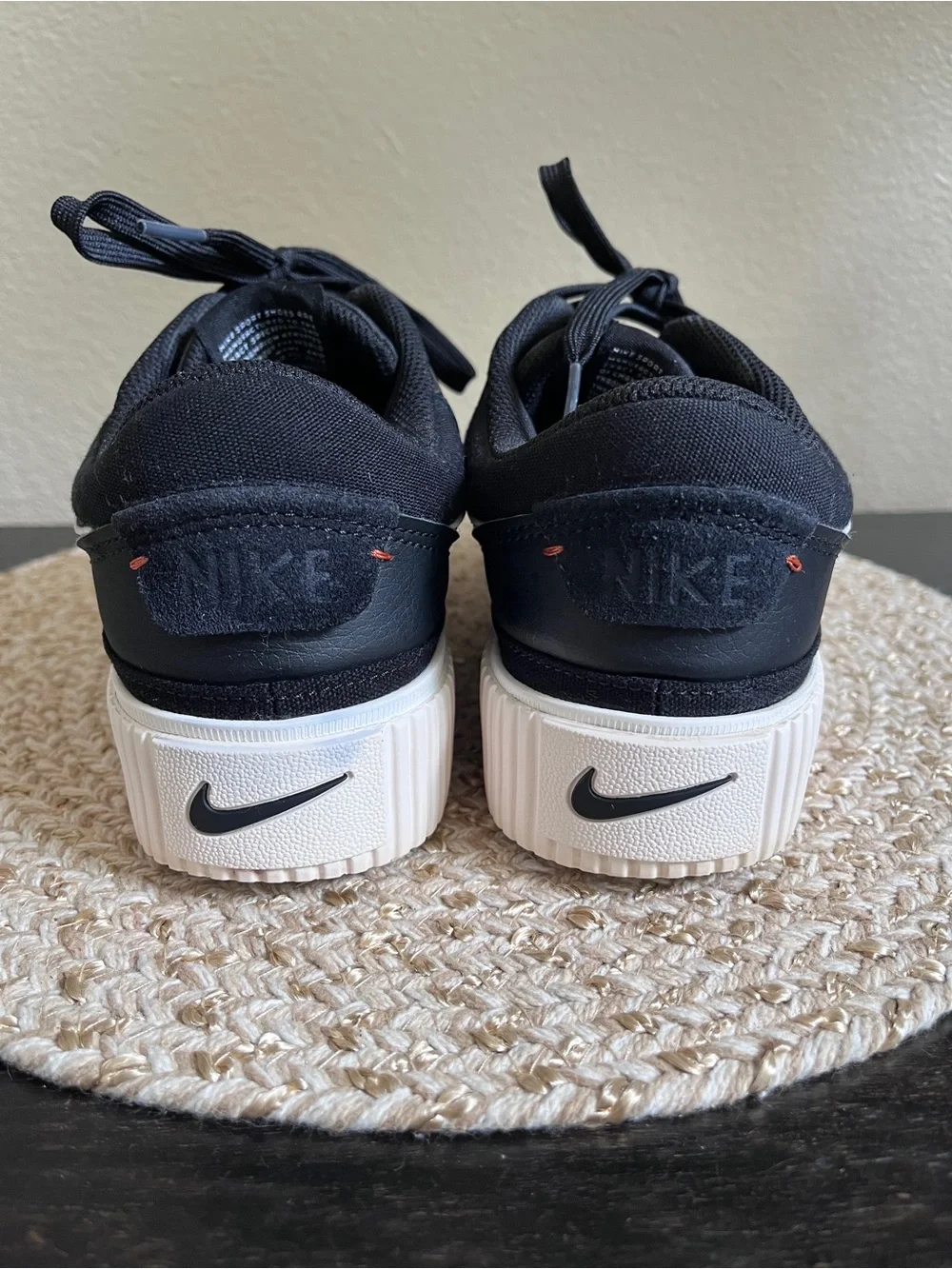 Nike Wmns Court Legacy Lift 'Black Sail'